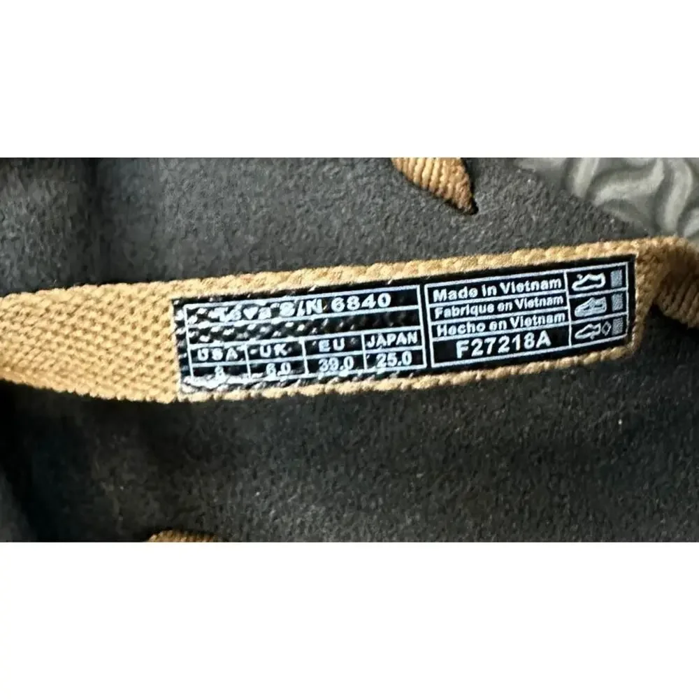 NWOT TEVA Olowahu Flip Flops in Brown Size 8